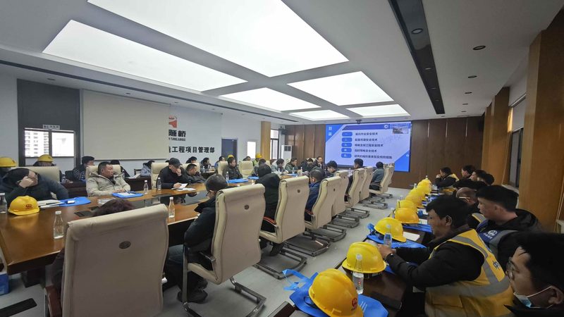 为了避免在成人高考报名过程中出现材料审核不通过的情况，以下是一些建议：